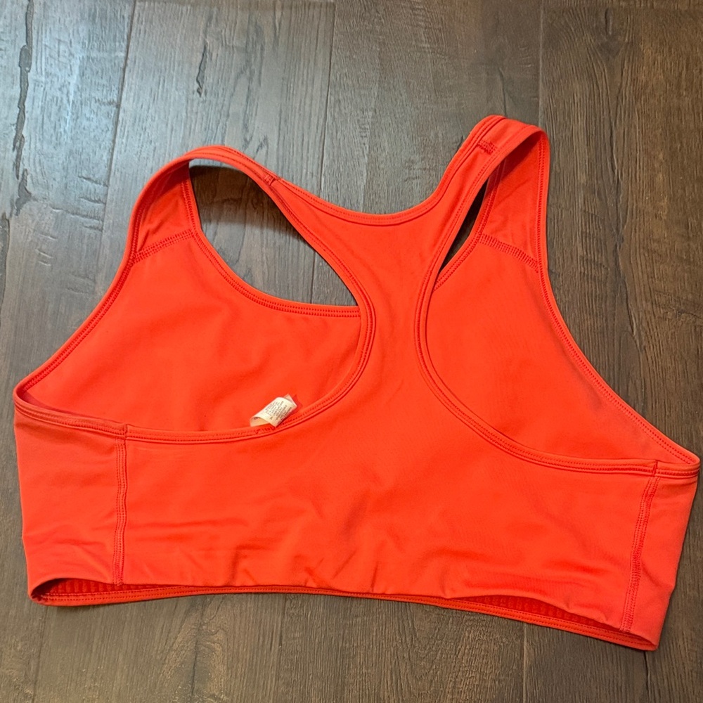 Nike Women's Vibrant Sports Bra - Picture 2 of 4